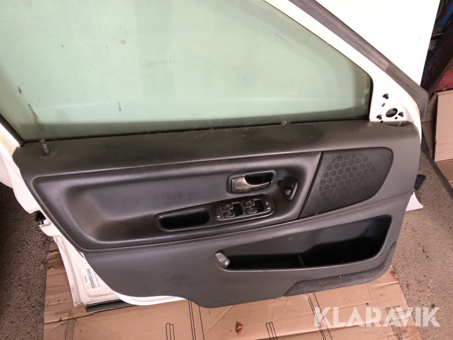 Volvo V70 höger framdörr